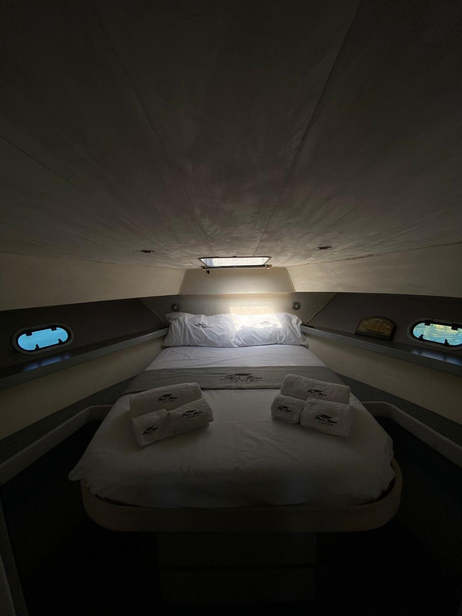 Hotel She'S Mine Yacht Katania Zewnętrze zdjęcie
